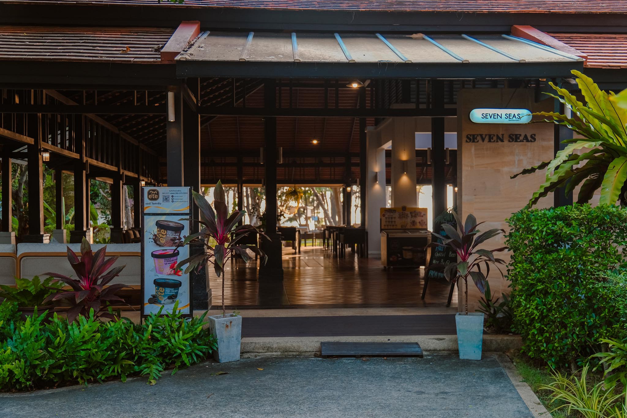 Seven Seas Restaurant